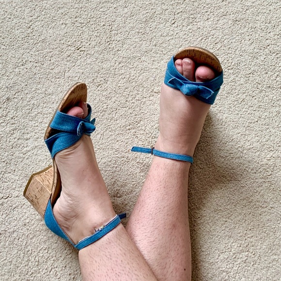 Aerosole girly blue heels - Picture 3 of 3